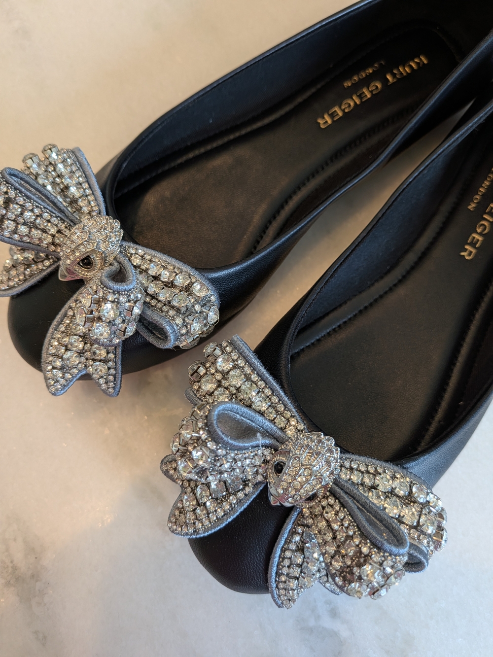 NWOT Kurt Geiger Black Ballet Flats with Crystal Bow Embellishments 7.5